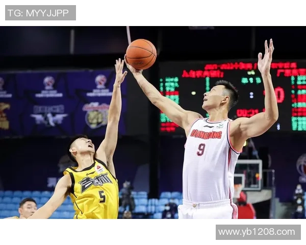 南京羽毛球队在全国锦标赛中以92分稳居积分榜首位